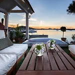 Leni House Holiday home *