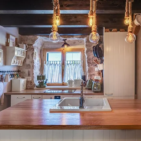 Ferienhaus Leni House Murter