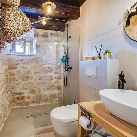 Luxury Leni Semesterbostad