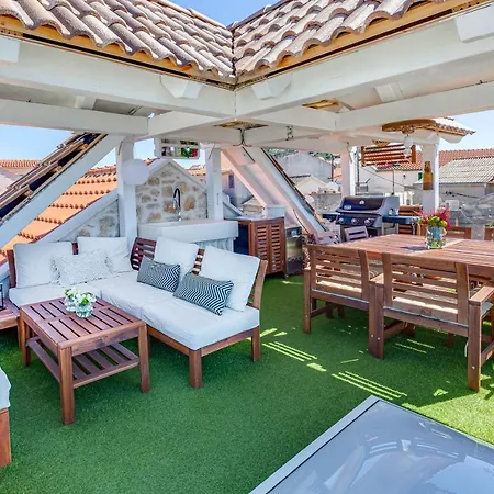 Luxury Leni * Murter