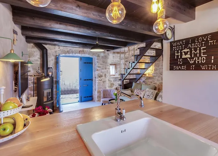 Vakantiehuis Luxury Leni *