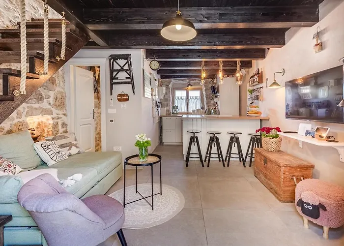 Vakantiehuis Luxury Leni *